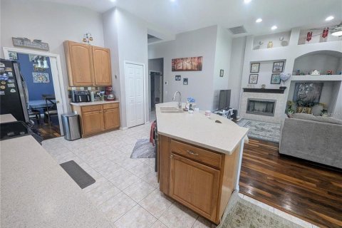 House in Tampa, Florida 3 bedrooms, 193.24 sq.m. № 2226990 - photo 9
