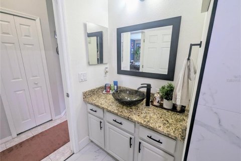 House in Tampa, Florida 3 bedrooms, 193.24 sq.m. № 2226990 - photo 20