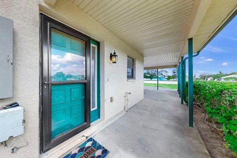 Townhouse in Apollo Beach, Florida 3 bedrooms, 157.93 sq.m. № 2092745 - photo 9