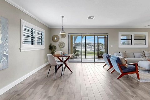 Townhouse in Apollo Beach, Florida 3 bedrooms, 157.93 sq.m. № 2092745 - photo 10