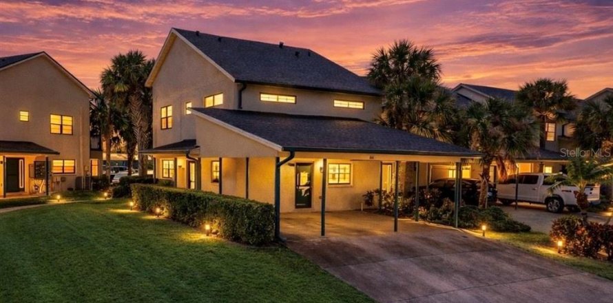 Townhouse in Apollo Beach, Florida 3 bedrooms, 157.93 sq.m. № 2092745