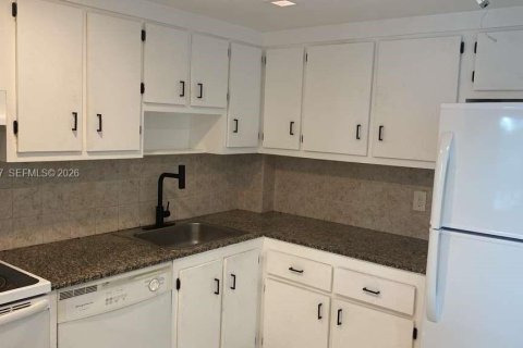 Condominio en venta en North Miami Beach, Florida, 1 dormitorio, 66.89 m2 № 2036455 - foto 5