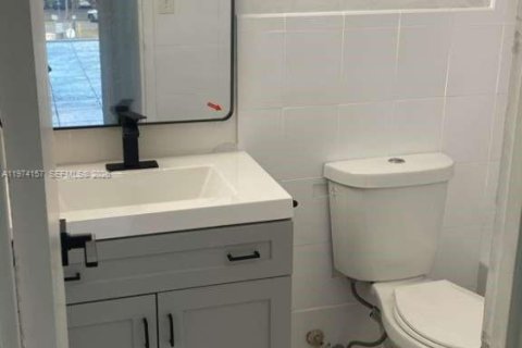 Condominio en venta en North Miami Beach, Florida, 1 dormitorio, 66.89 m2 № 2036455 - foto 8