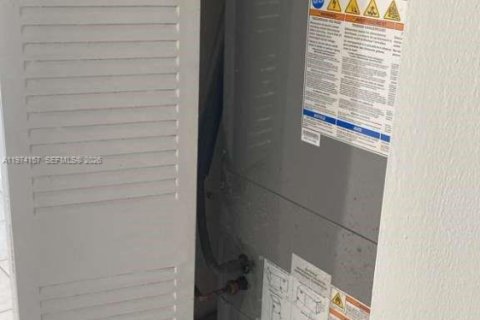 Condominio en venta en North Miami Beach, Florida, 1 dormitorio, 66.89 m2 № 2036455 - foto 13