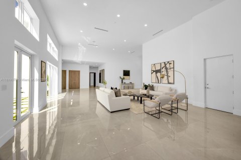 Купить виллу или дом в Майами, Флорида 4 спальни, 552.12м2, № 1850637 - фото 19