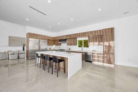 Купить виллу или дом в Майами, Флорида 4 спальни, 552.12м2, № 1850637 - фото 23