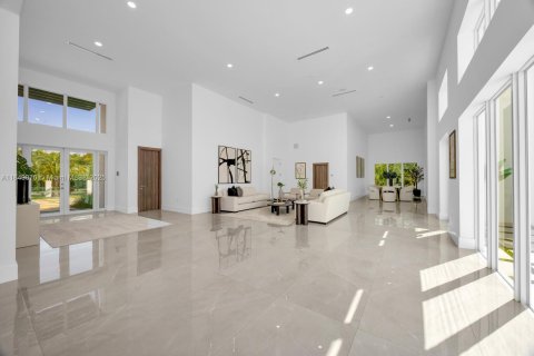 Купить виллу или дом в Майами, Флорида 4 спальни, 552.12м2, № 1850637 - фото 16