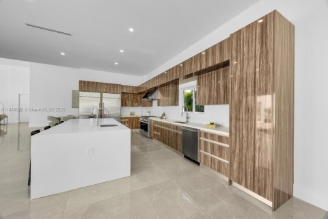 Купить виллу или дом в Майами, Флорида 4 спальни, 552.12м2, № 1850637 - фото 24