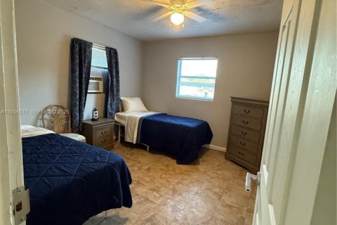 House in St. Lucie, Florida 2 bedrooms, 120.77 sq.m. № 1994526 - photo 2