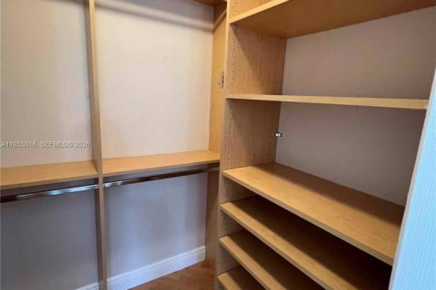 Copropriété à louer à Miami, Floride: 2 chambres, 97.55 m2 № 2010933 - photo 11