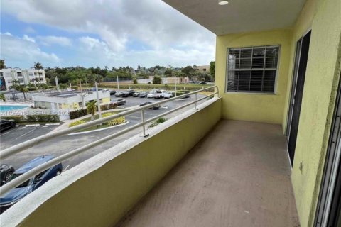 Copropriété à louer à Miami, Floride: 2 chambres, 97.55 m2 № 2010933 - photo 18