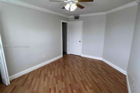 Copropriété à louer à Miami, Floride: 2 chambres, 97.55 m2 № 2010933 - photo 10