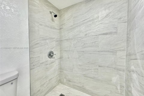 Снять в аренду коммерческую недвижимость в Вест-Парк, Флорида 1 спальня, № 2058415 - фото 3