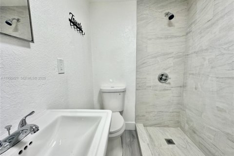 Снять в аренду коммерческую недвижимость в Вест-Парк, Флорида 1 спальня, № 2058415 - фото 2