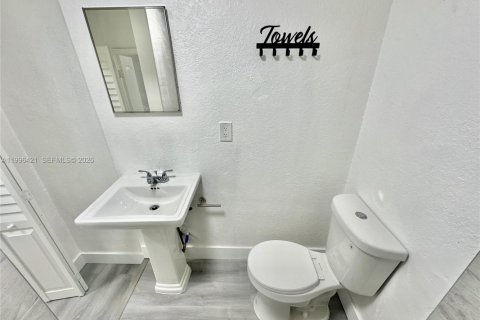 Снять в аренду коммерческую недвижимость в Вест-Парк, Флорида 1 спальня, № 2058415 - фото 5