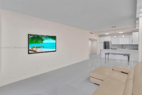 Condominio en alquiler en Sunny Isles Beach, Florida, 3 dormitorios, 143.91 m2 № 1995651 - foto 12