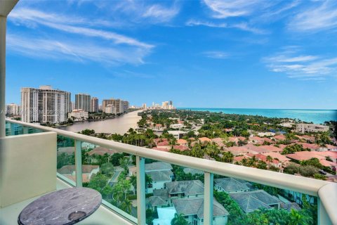 Condominio en alquiler en Sunny Isles Beach, Florida, 3 dormitorios, 143.91 m2 № 1995651 - foto 4