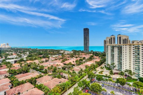 Condominio en Sunny Isles Beach, Florida, 3 dormitorios  № 1995651