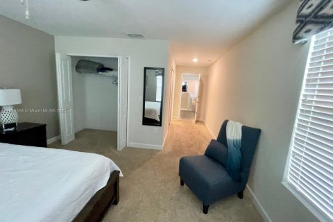 Villa ou maison à vendre à Kissimmee, Floride: 5 chambres, 286.23 m2 № 1980051 - photo 10