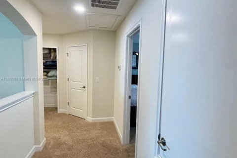 Villa ou maison à vendre à Kissimmee, Floride: 5 chambres, 286.23 m2 № 1980051 - photo 23