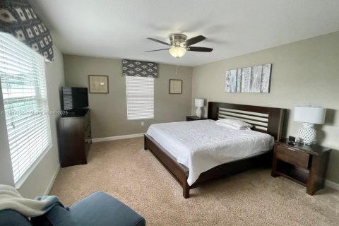 Villa ou maison à vendre à Kissimmee, Floride: 5 chambres, 286.23 m2 № 1980051 - photo 7