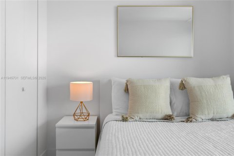 Купить кондоминиум в Бей-Харбор-Айлендс, Флорида 2 спальни, 88.72м2, № 2055036 - фото 30