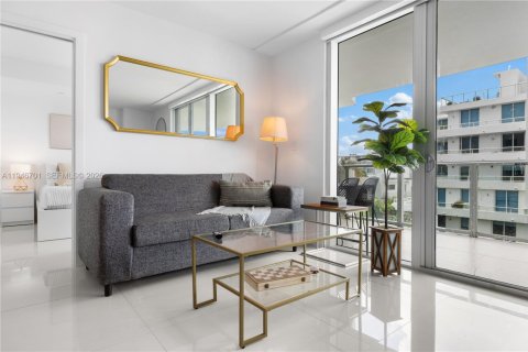 Купить кондоминиум в Бей-Харбор-Айлендс, Флорида 2 спальни, 88.72м2, № 2055036 - фото 24