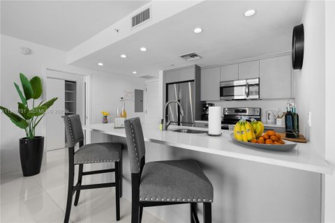 Купить кондоминиум в Бей-Харбор-Айлендс, Флорида 2 спальни, 88.72м2, № 2055036 - фото 14