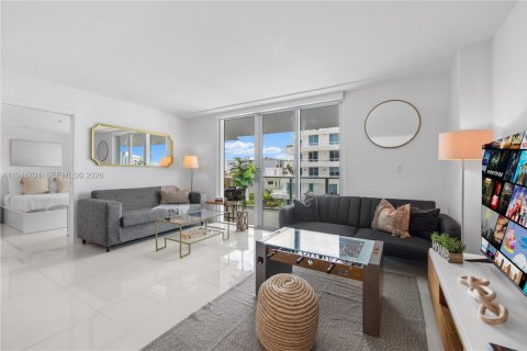 Купить кондоминиум в Бей-Харбор-Айлендс, Флорида 2 спальни, 88.72м2, № 2055036 - фото 15