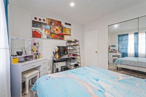 Immobilier commercial à vendre à Miami, Floride: 122.26 m2 № 2015046 - photo 22