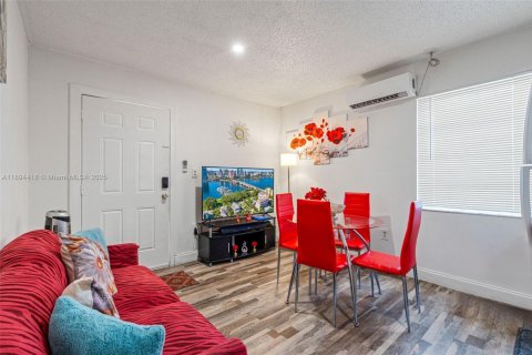 Immobilier commercial à vendre à Miami, Floride: 122.26 m2 № 2015046 - photo 19