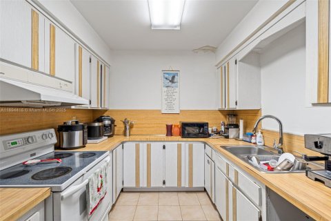 Immobilier commercial à vendre à Miami, Floride: 122.26 m2 № 2015046 - photo 10