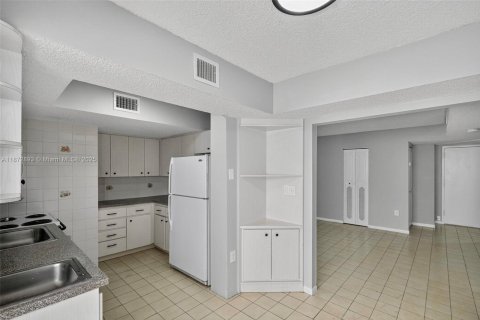 Copropriété à vendre à Miami Beach, Floride: 2 chambres, 91.23 m2 № 1895903 - photo 4