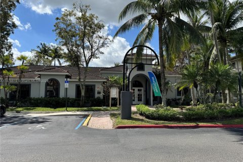 Condo in Coral Springs, Florida, 2 bedrooms  № 1934639 - photo 16