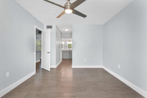 Condo in Tamarac, Florida, 1 bedroom  № 2191461 - photo 8