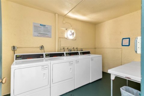 Condo in Tamarac, Florida, 1 bedroom  № 2191461 - photo 14