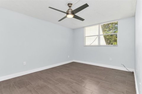 Condo in Tamarac, Florida, 1 bedroom  № 2191461 - photo 7