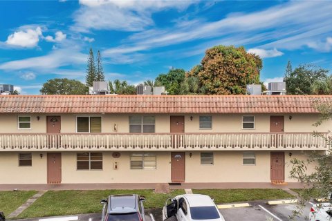 Condominio en venta en Davie, Florida, 2 dormitorios, 92.9 m2 № 2043986 - foto 20