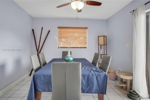 Купить таунхаус в Майами, Флорида 3 спальни, 161.37м2, № 2049316 - фото 6