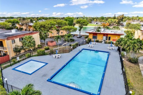 Купить таунхаус в Майами, Флорида 3 спальни, 161.37м2, № 2049316 - фото 18