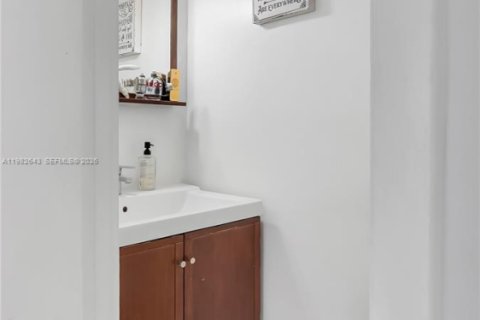 Купить таунхаус в Майами, Флорида 3 спальни, 161.37м2, № 2049316 - фото 8