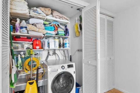 Купить кондоминиум в Майами-Бич, Флорида 3 спальни, 110.65м2, № 2018278 - фото 9