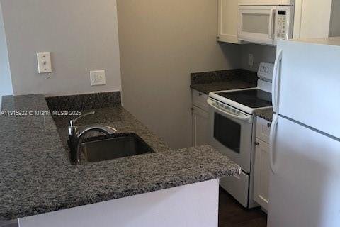 Casa en alquiler en West Palm Beach, Florida, 1 dormitorio, 49.52 m2 № 1971720 - foto 5