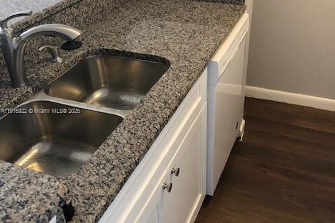 Casa en alquiler en West Palm Beach, Florida, 1 dormitorio, 49.52 m2 № 1971720 - foto 13