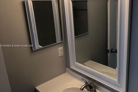 Casa en alquiler en West Palm Beach, Florida, 1 dormitorio, 49.52 m2 № 1971720 - foto 8