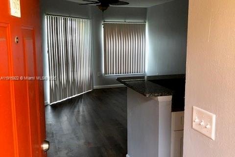 Casa en alquiler en West Palm Beach, Florida, 1 dormitorio, 49.52 m2 № 1971720 - foto 3