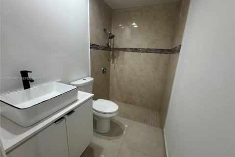 Снять в аренду виллу или дом в Хайалиа, Флорида 2 спальни, 92.16м2, № 2080468 - фото 18
