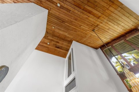 House in Tampa, Florida 4 bedrooms, 297.38 sq.m. № 1876900 - photo 6