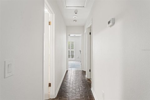 House in Tampa, Florida 4 bedrooms, 297.38 sq.m. № 1876900 - photo 24