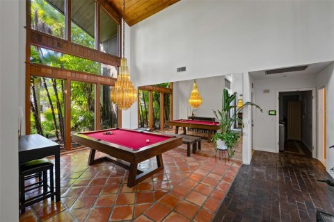 House in Tampa, Florida 4 bedrooms, 297.38 sq.m. № 1876900 - photo 4